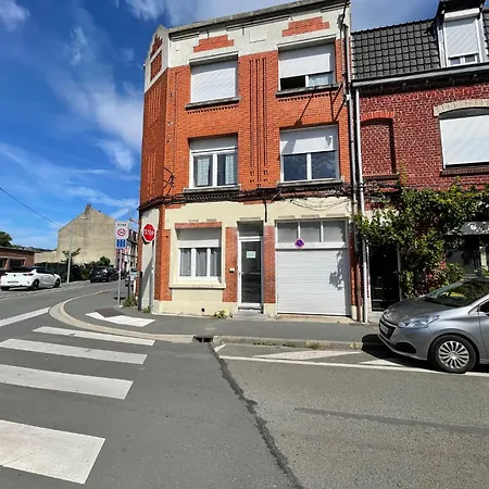 Appartement Appartement calme et lumineux - parking privatif - Métro à 5mn