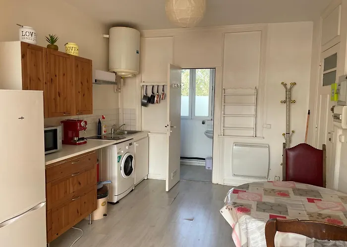 Calme Et Lumineux - Parking Privatif - Métro à 5mn Mons-en-Baroeul